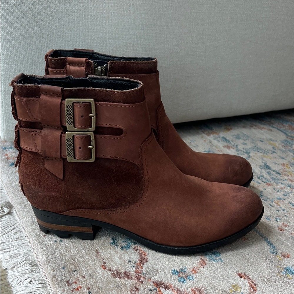 Sorel Lolla Chestnut Brown Leather Ankle Boots Buckle Strap Size 8